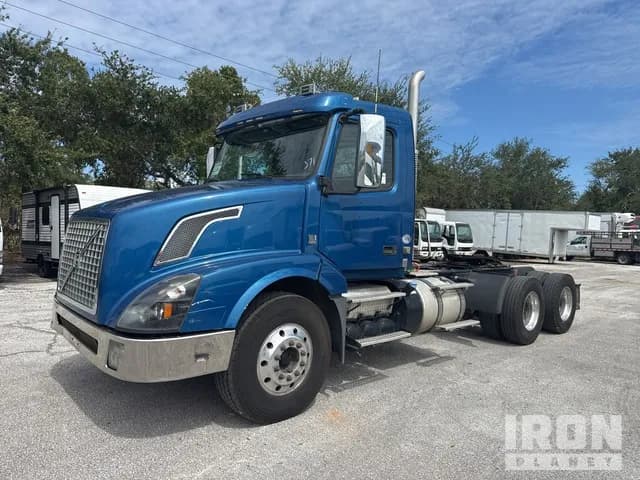 2017 Volvo VNX