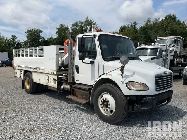 2012 Freightliner M2 106 - Service