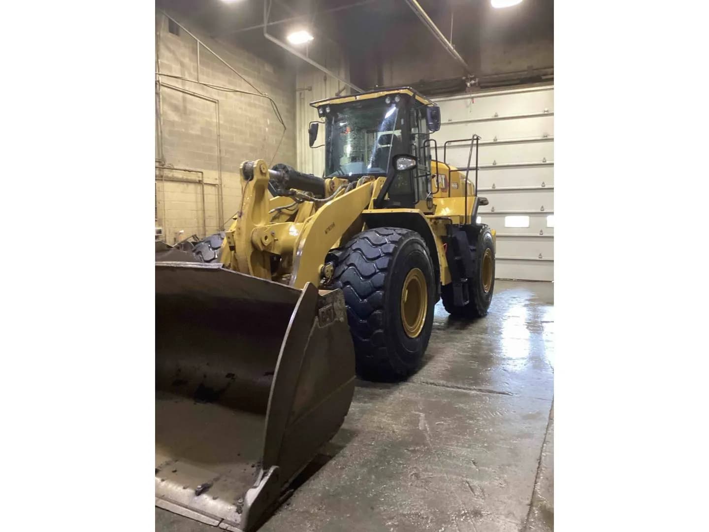 2023 Caterpillar 966
