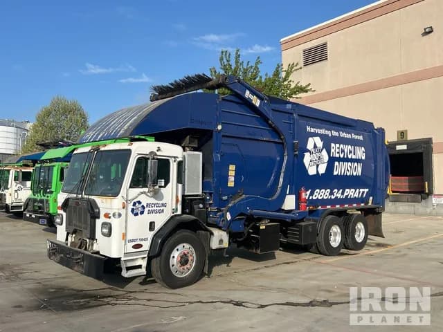 2020 Peterbilt 520 - Garbage