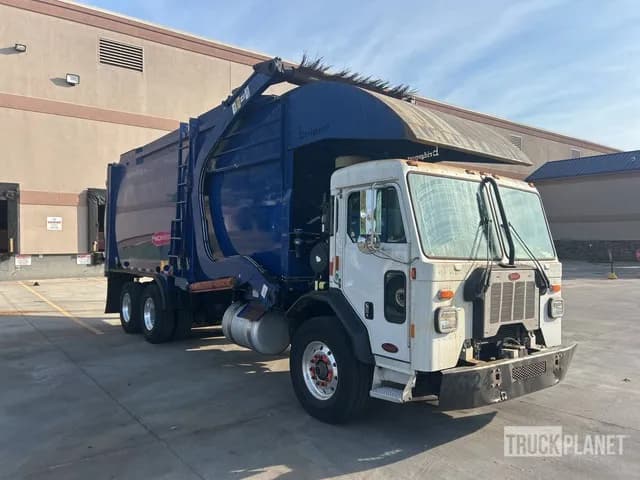 2020 Peterbilt 520 - Garbage