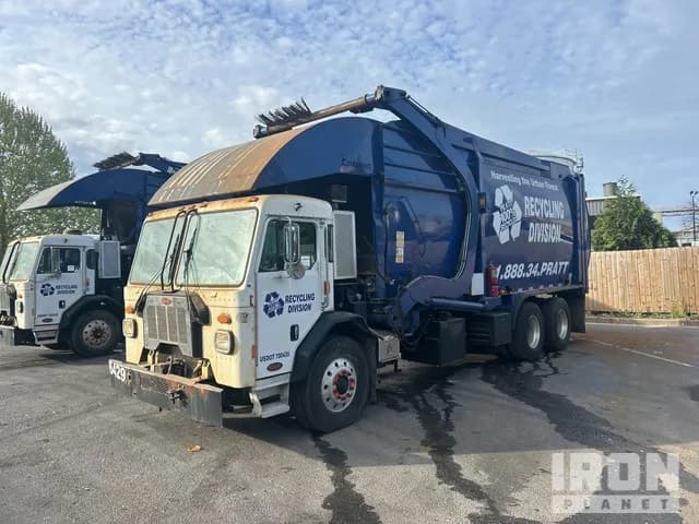 2020 Peterbilt 520 - Garbage