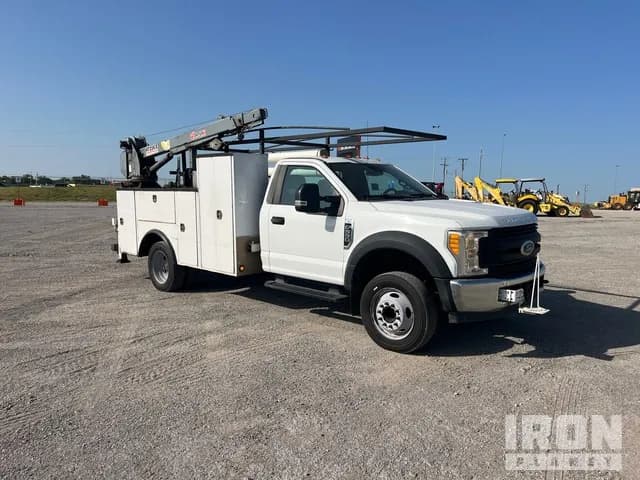 2017 Ford F-550 XL - Service