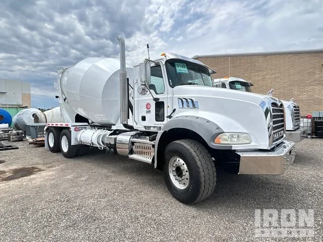 2014 Mack Granite - Mixer
