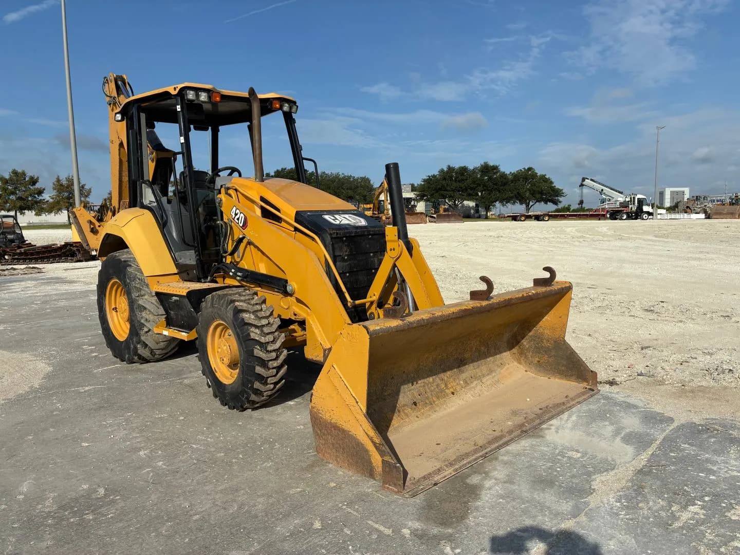 2021 Caterpillar 420-07