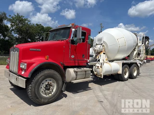 2016 Kenworth W900S 8x4 Mixer Truck - Mixer