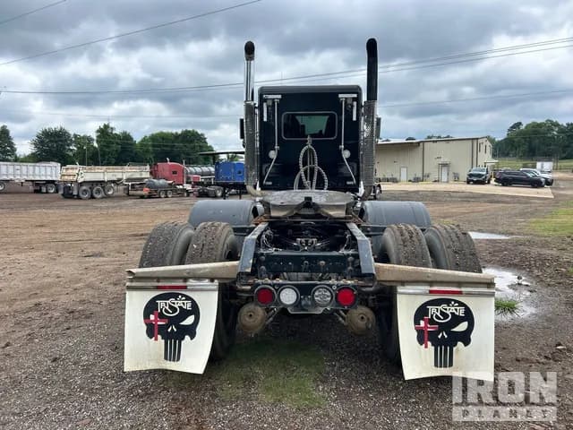 2019 Kenworth W900 - Day Cab