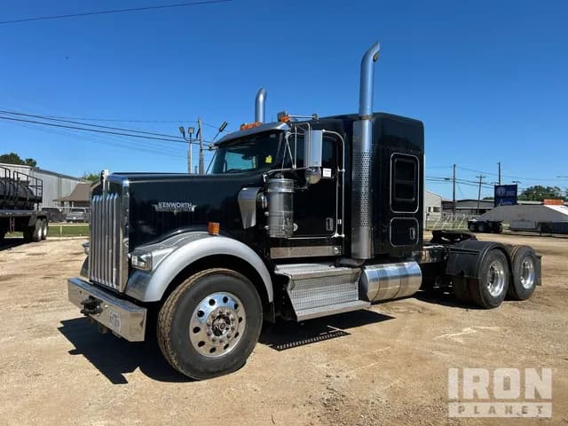 2018 Kenworth W900 - Sleeper