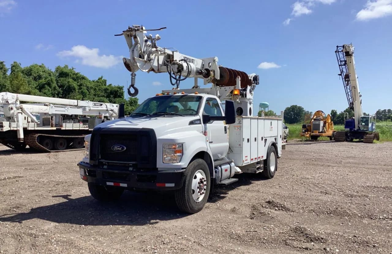2019 Ford F750 - Service