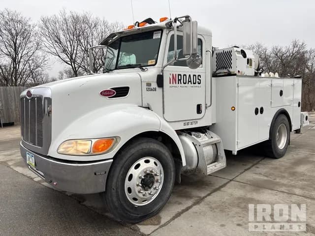 2008 Peterbilt 335 - Service