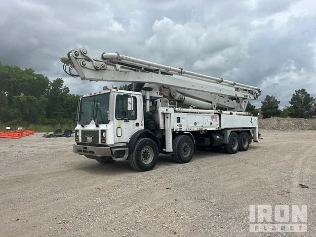 2004 Mack S47SX 47 m on 2004 Mack