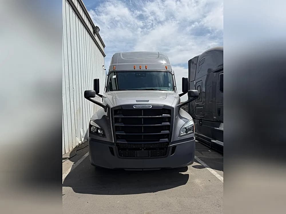 2022 Freightliner Cascadia