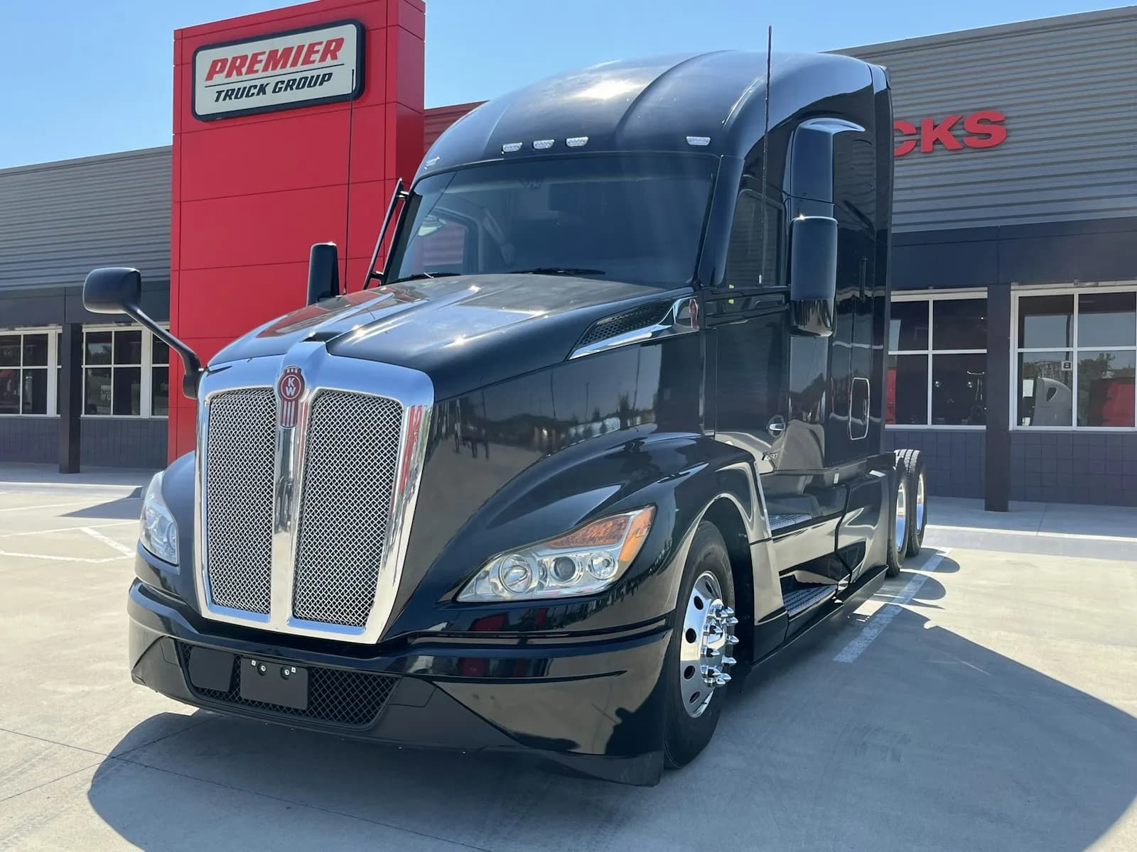 2023 Kenworth T680