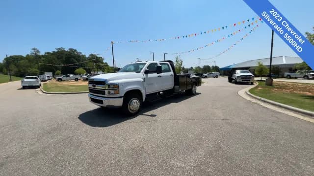 2023 Chevrolet Silverado 5500 Crew Cab - Flatbed
