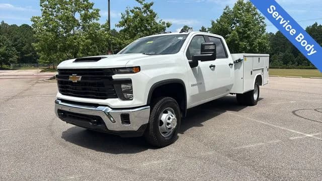 2026 Chevrolet Silverado 3500 Crew Cab - Service