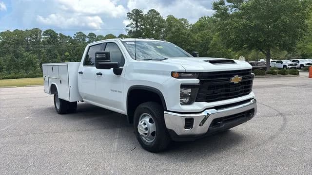 2026 Chevrolet Silverado 3500 Crew Cab - Service
