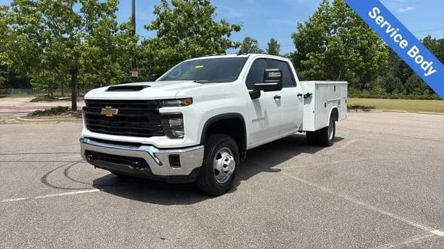 2026 Chevrolet Silverado 3500 Crew Cab - Service
