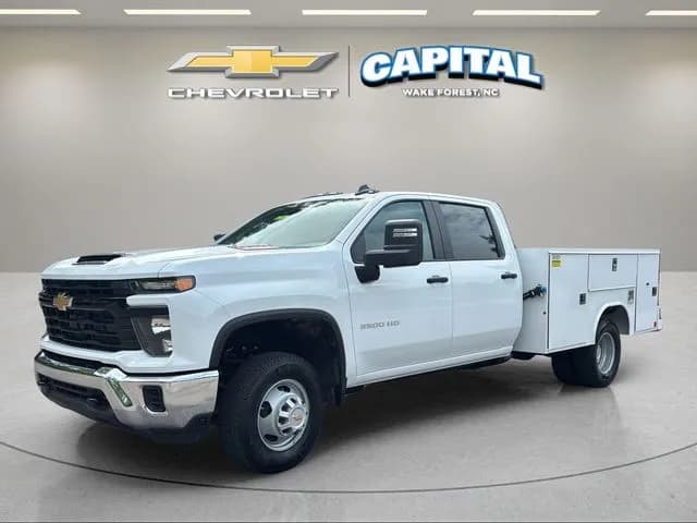 2026 Chevrolet Silverado 3500 Crew Cab - Chassis