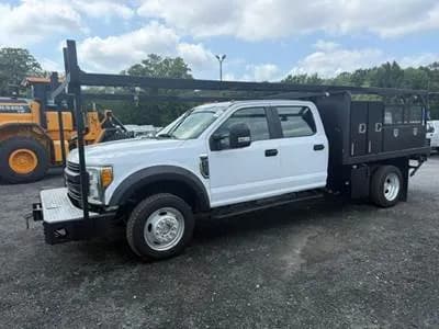 2017 Ford F-450 Crew Cab Mechanic / - Service