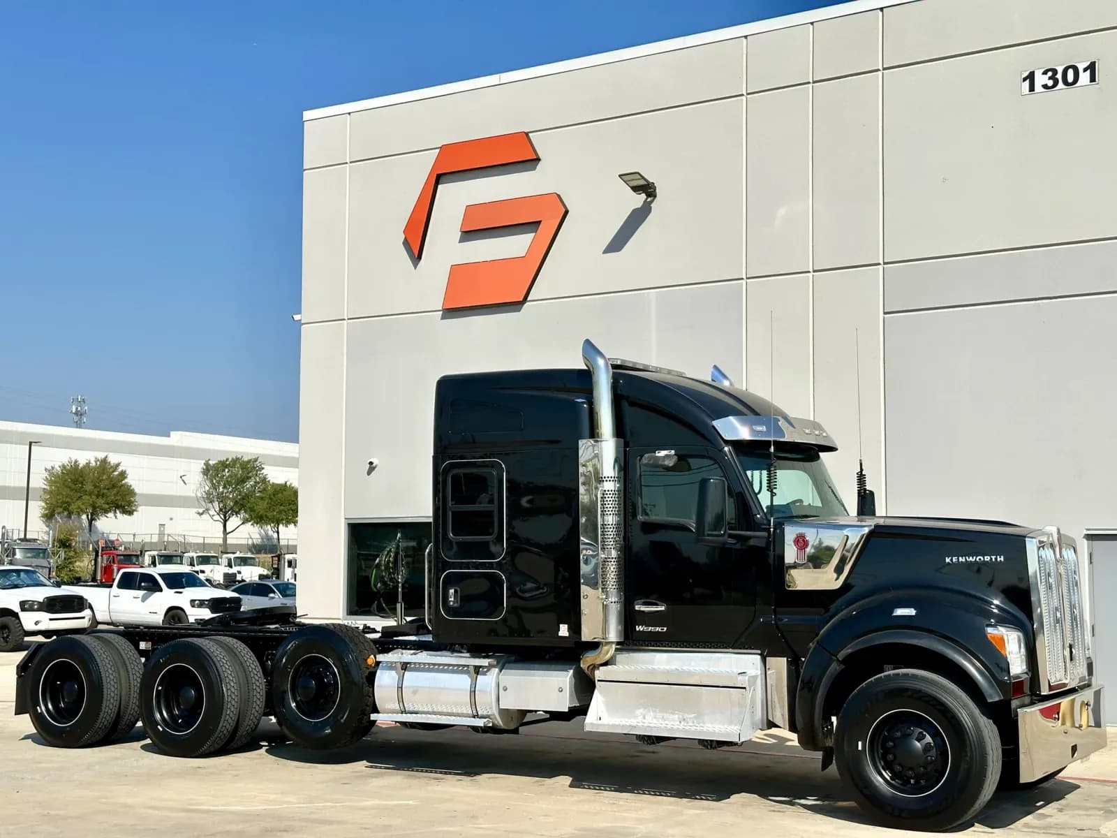 2025 Kenworth W990 - Sleeper