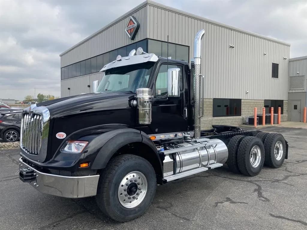 2026 International HX Series - Day Cab