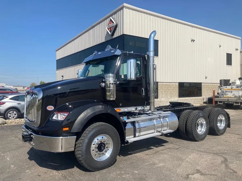 2026 International HX Series - Day Cab