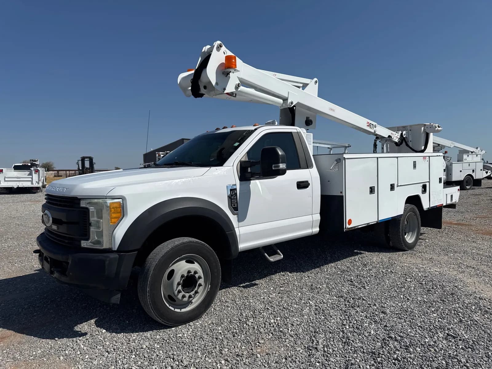 2017 Ford F-450 Chassis - Chassis