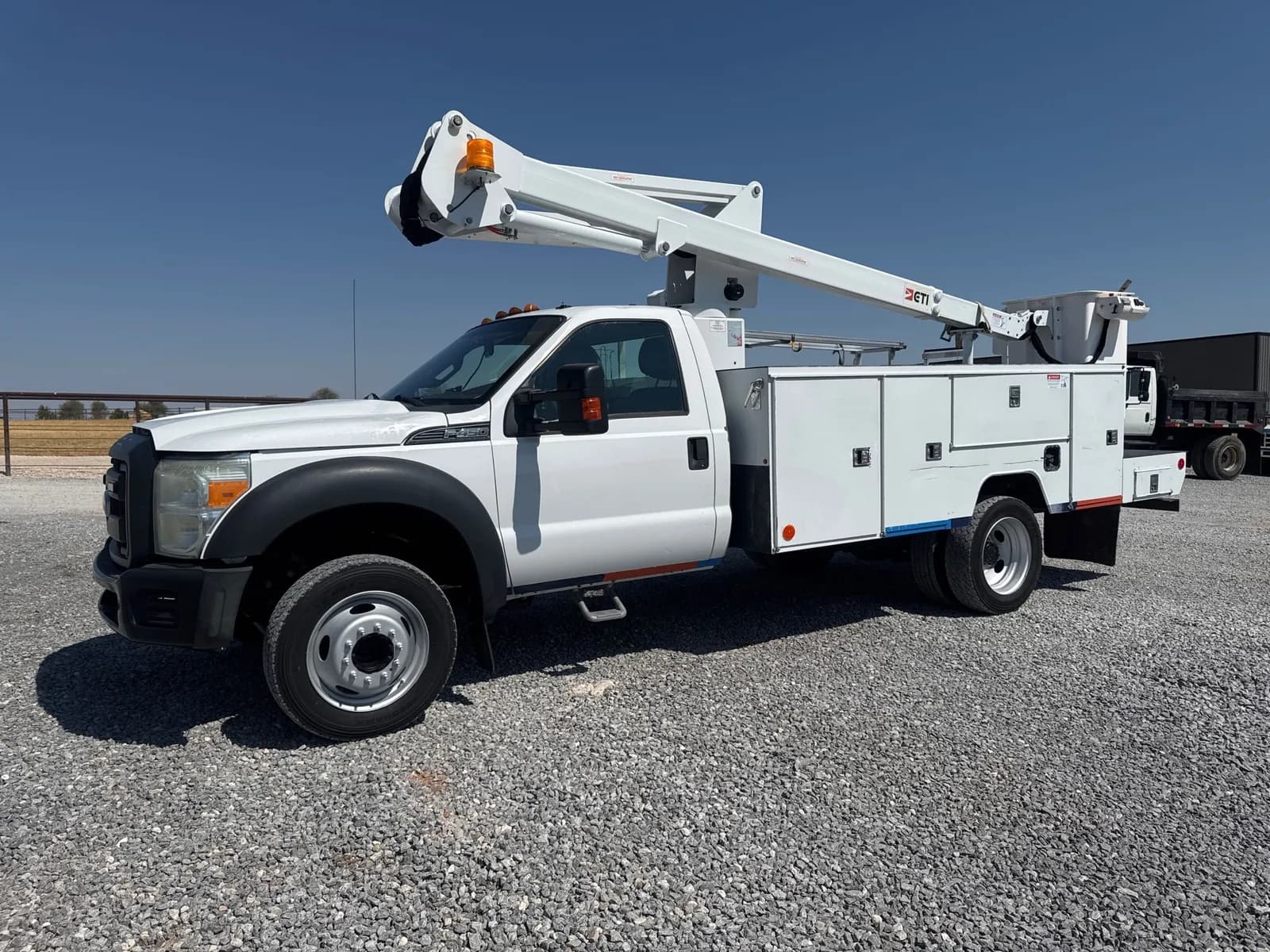 2015 Ford F-450 Chassis - Chassis