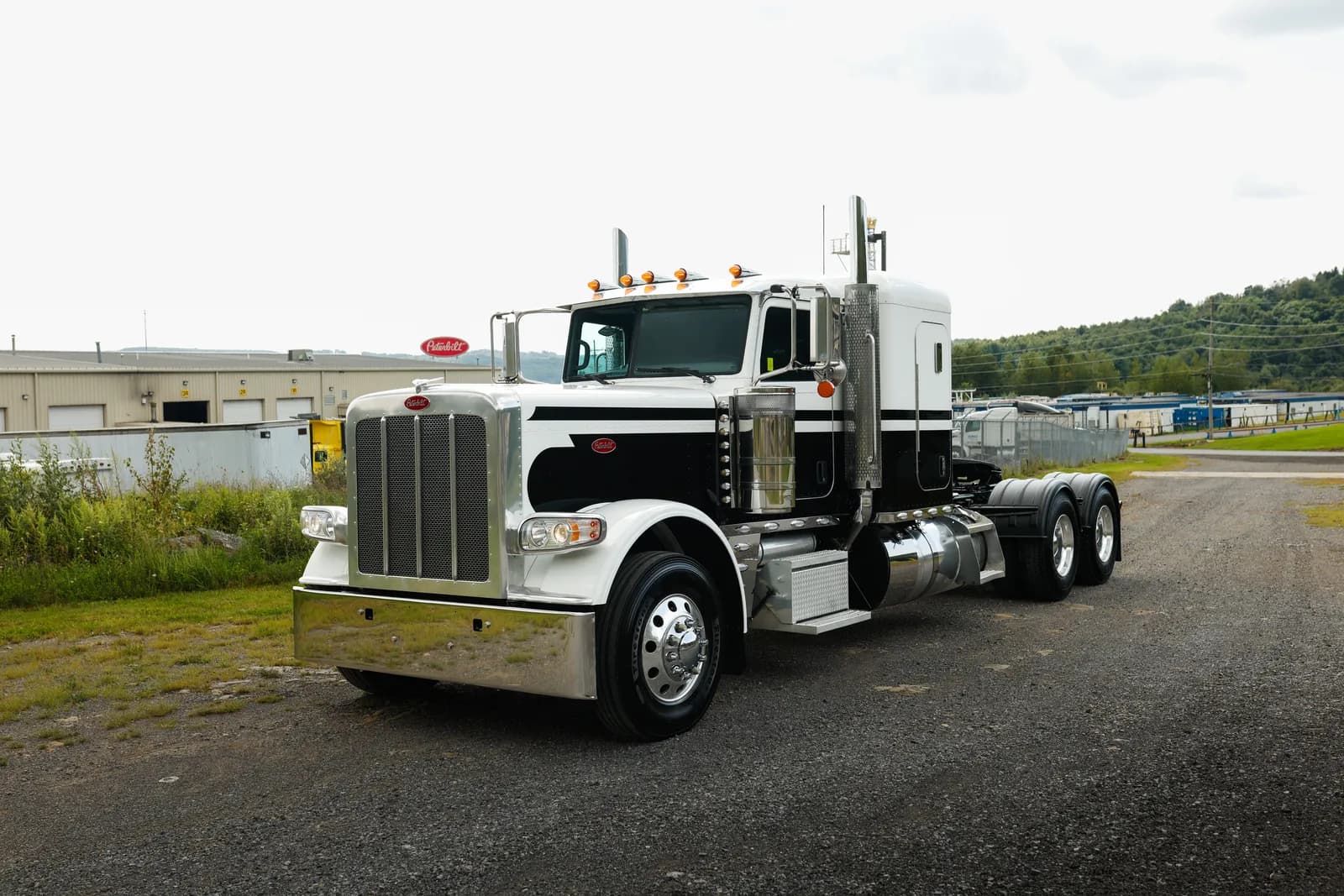2024 PETERBILT 389