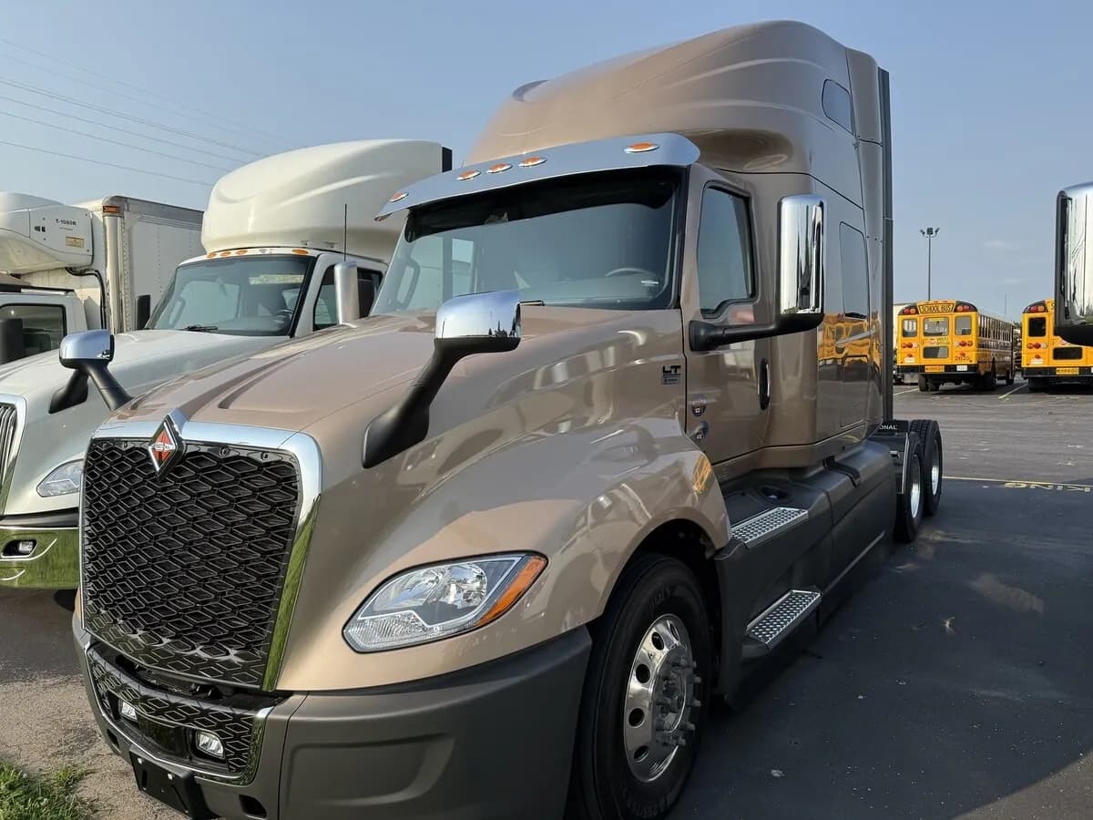 2027 International LT625