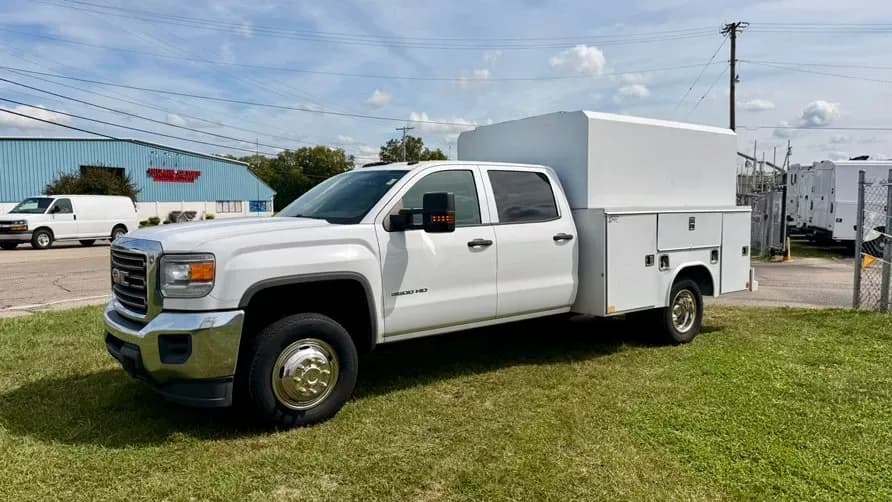 2018 GMC Sierra 3500 HD - Service