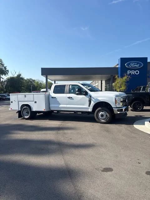2026 Ford F-350 Crew Cab - Chassis