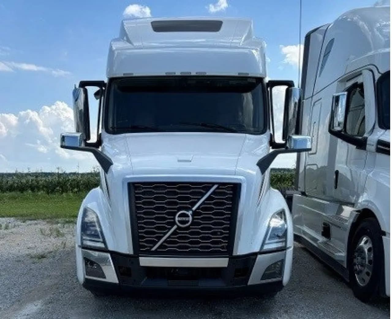 2022 Volvo VNL64T860 - Sleeper