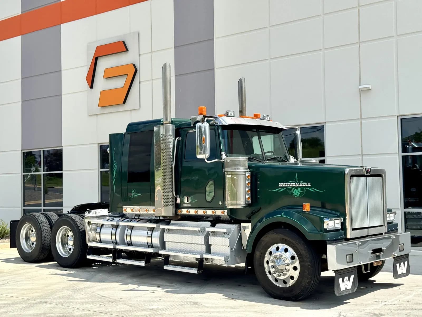 2019 Western Star 4900 - Sleeper