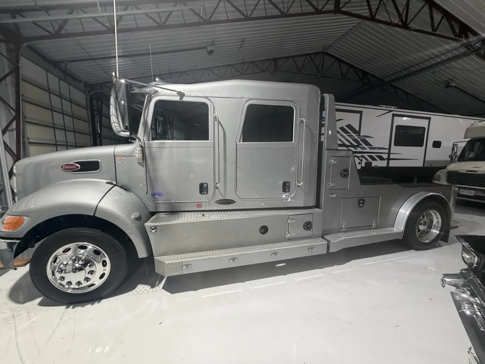 2021 Peterbilt 337 Weldon - Pickup