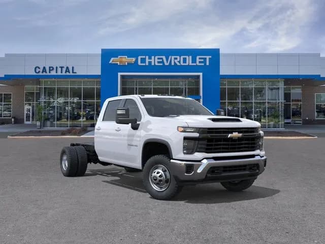 2026 Chevrolet Silverado 3500 Crew Cab - Chassis