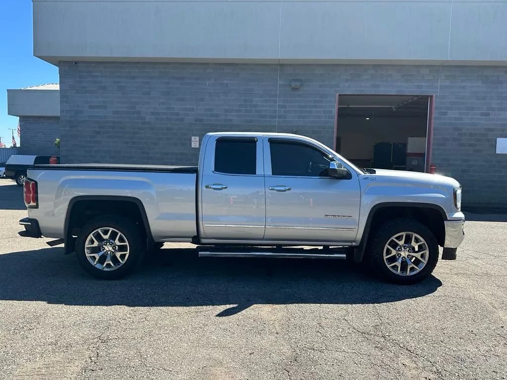 2018 GMC Sierra 1500 Extended Cab - Pickup
