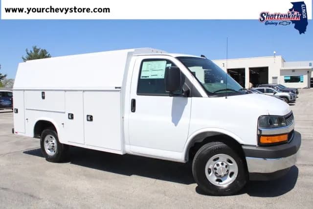 2026 Chevrolet Express 3500 - Box