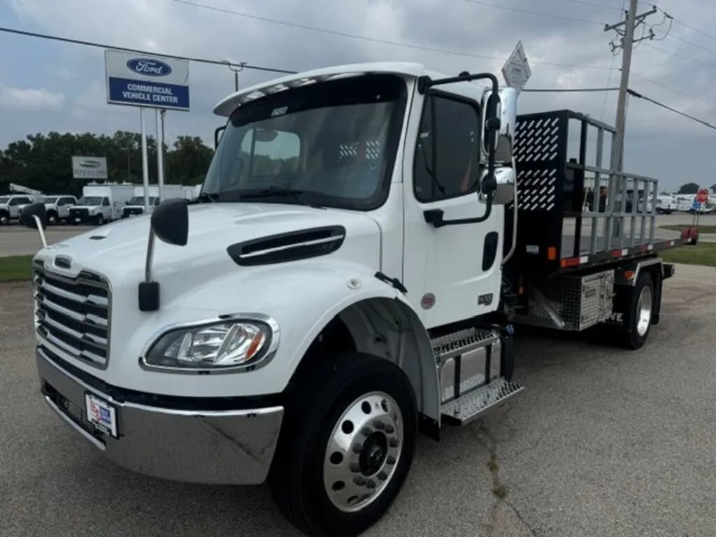 2025 Freightliner Business Class M2 - Pickup