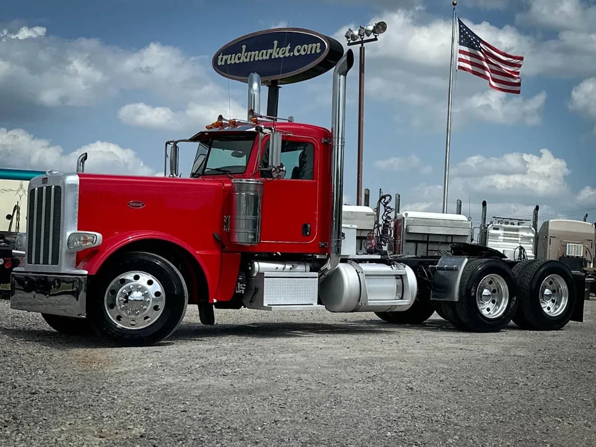 2018 Peterbilt 389 - Glider Kit Trucks