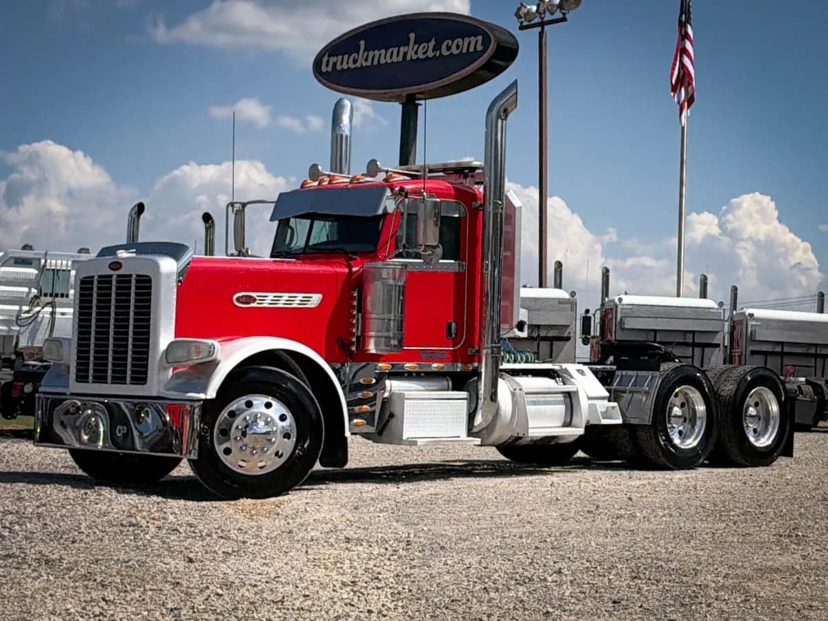 2016 Peterbilt 389 - Glider Kit Trucks