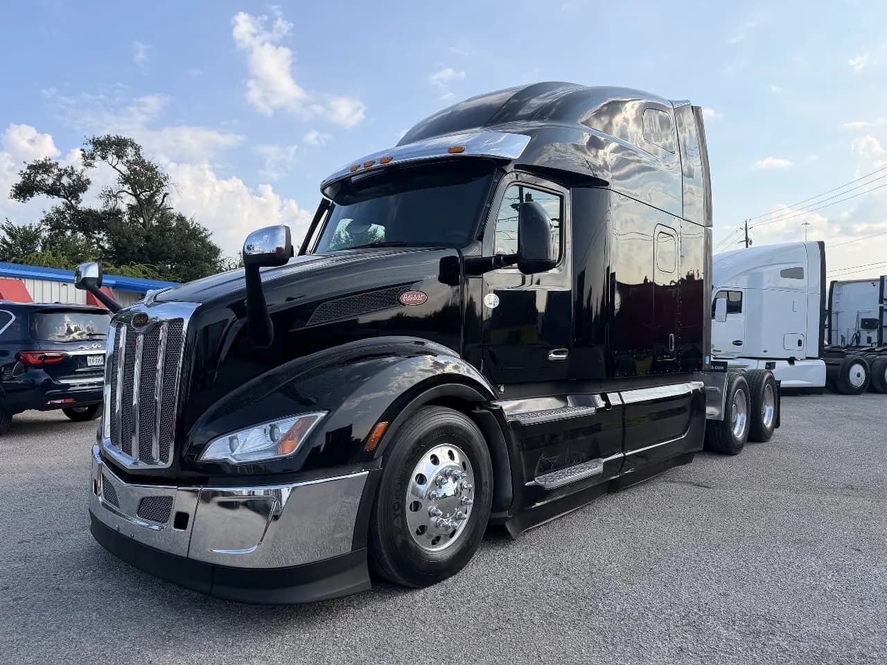 2022 Peterbilt 579 - Sleeper