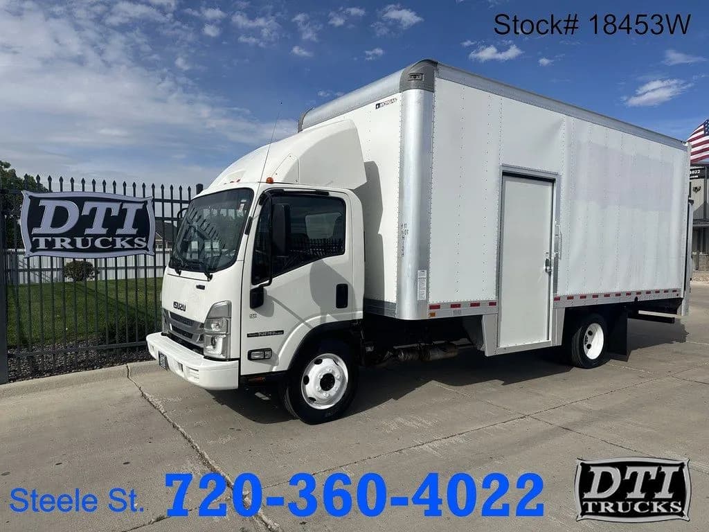 2023 Isuzu NPR-HD 20' - Box