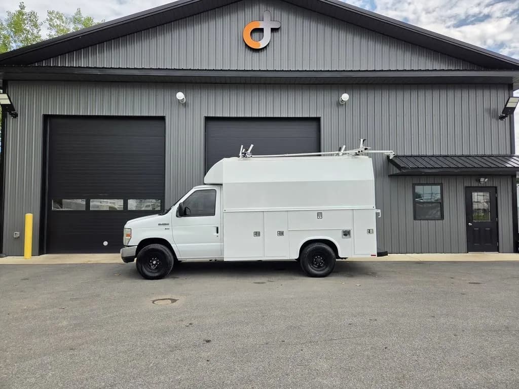 2013 Ford E350 - Box