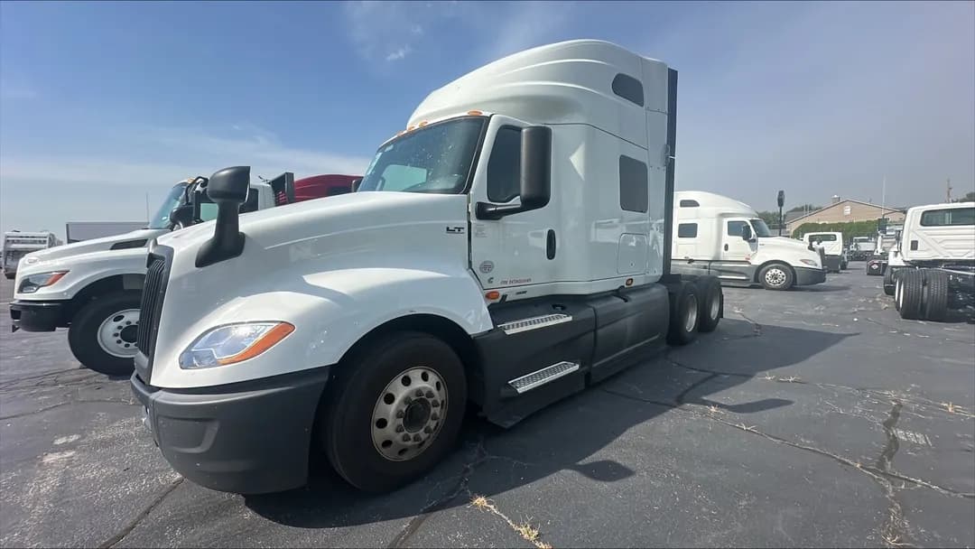 2022 International LT625