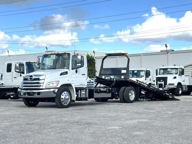 2026 Hino L6 - Tow