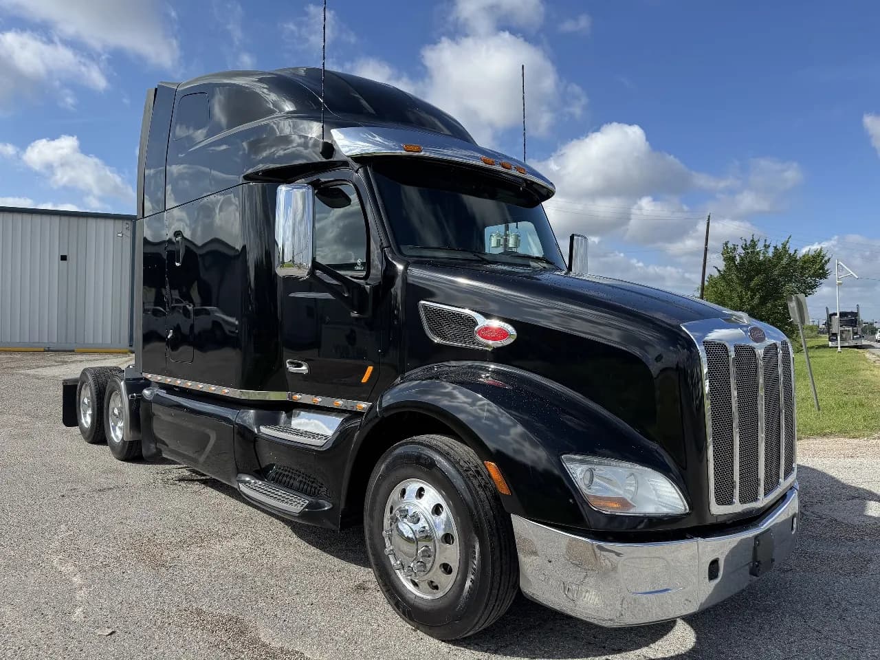 2020 Peterbilt 579 - Sleeper