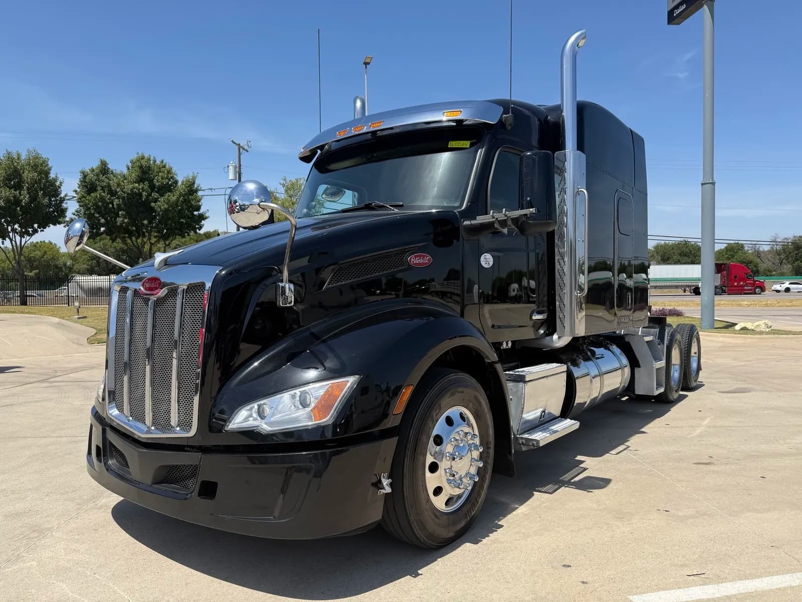 2023 Peterbilt 579 - W0084 - Sleeper