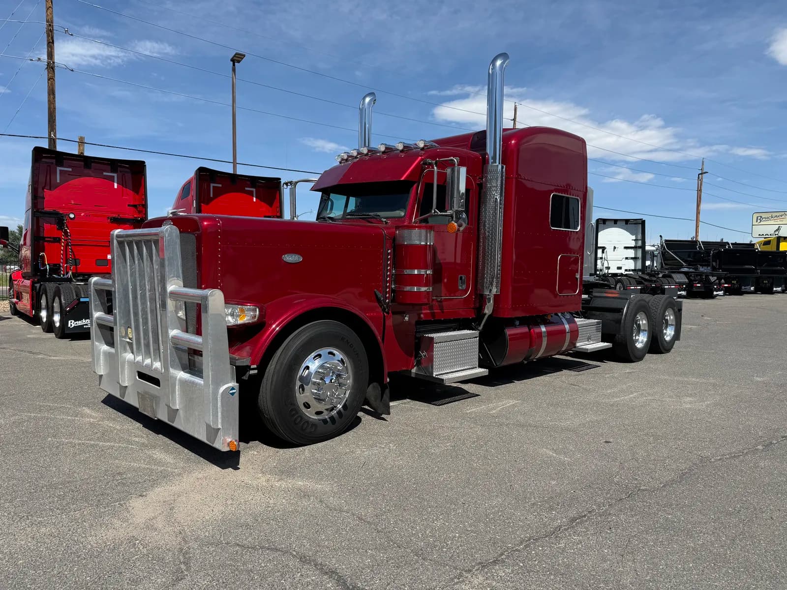 2022 Peterbilt 389 -