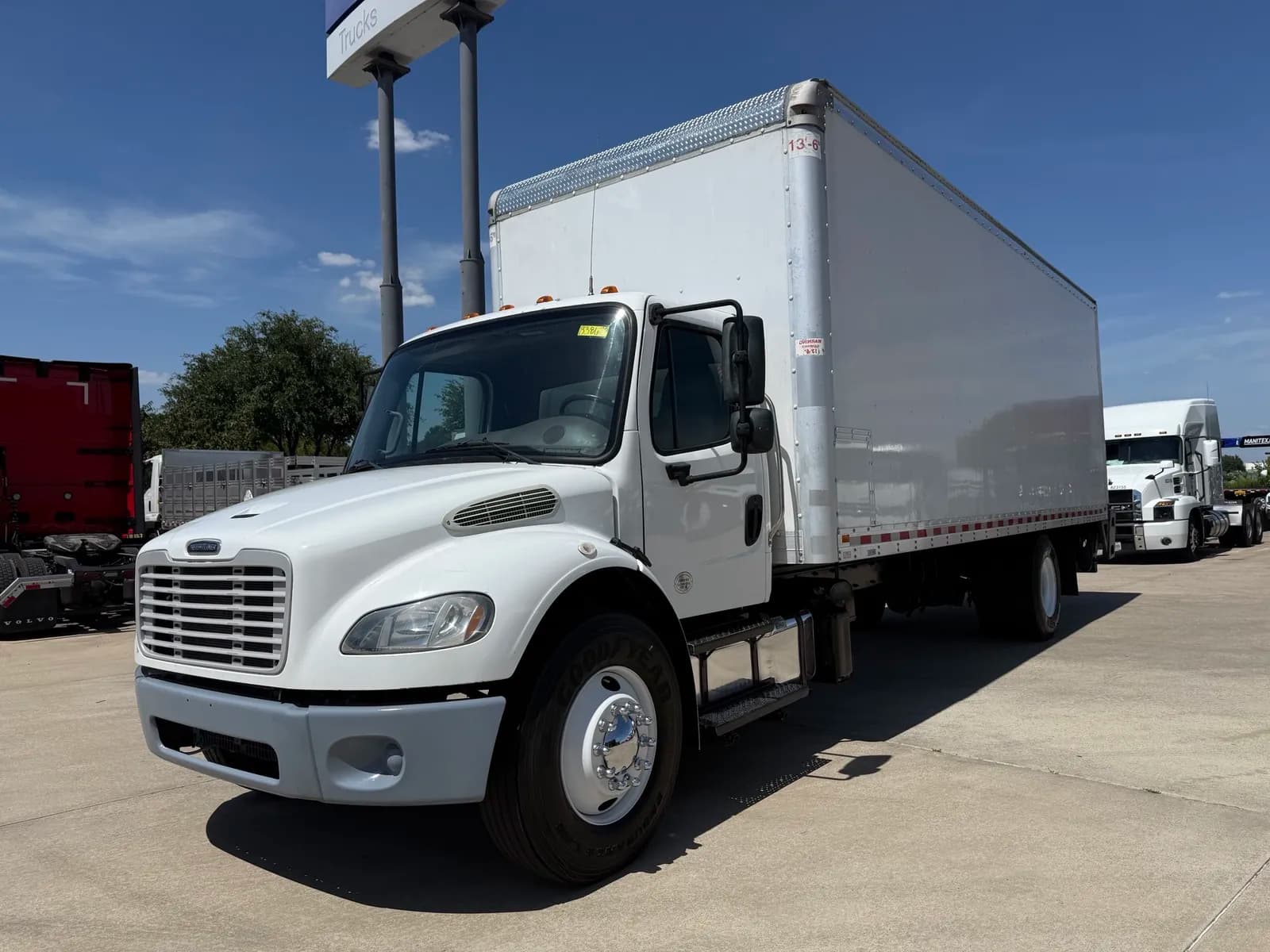 2020 Freightliner M2 - Box